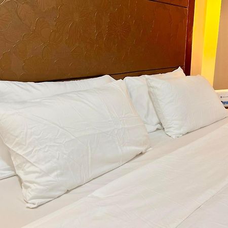 Luxury Hotel Type Condo Near Naia Manila Airport Exteriör bild